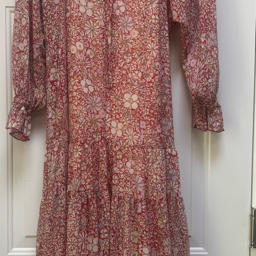 Free People Feeling Groovy Maxi
Dress Size XS only worn a few times ! - Picture 8 of 16